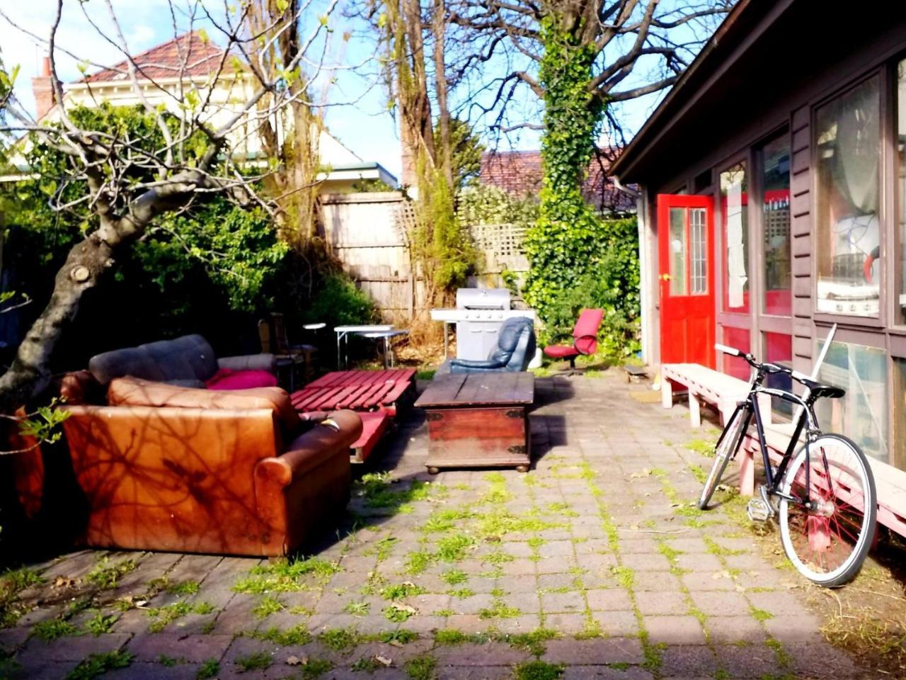 St Kilda East Backpackers' Hostel Melbourne Exterior photo